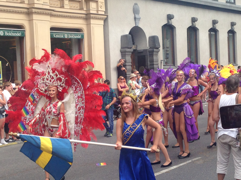 Illustration for article titled My photos from the biggest pride parade in Sweden!